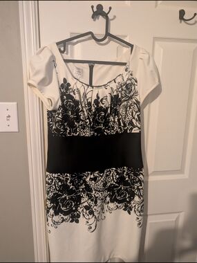 Suzi Chin for Maggy Boutique Black & White Floral Midi Dress